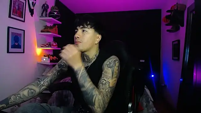 jung dragon online show from 11/19/25, 04:56