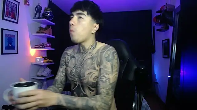 jung dragon online show from 10/25/25, 04:44