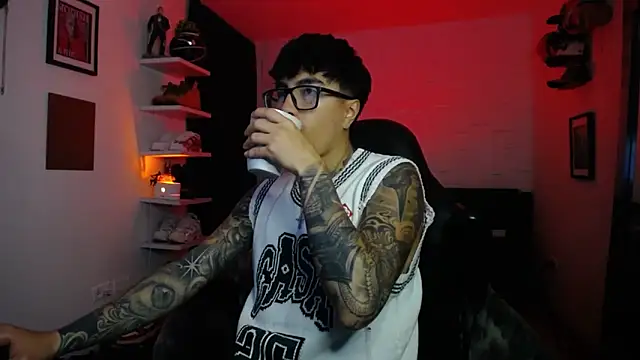 jung dragon online show from 12/21/25, 04:14