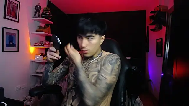 jung dragon online show from 10/26/25, 04:13