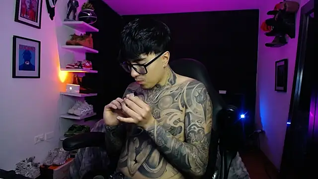 jung dragon online show from 11/22/25, 04:11