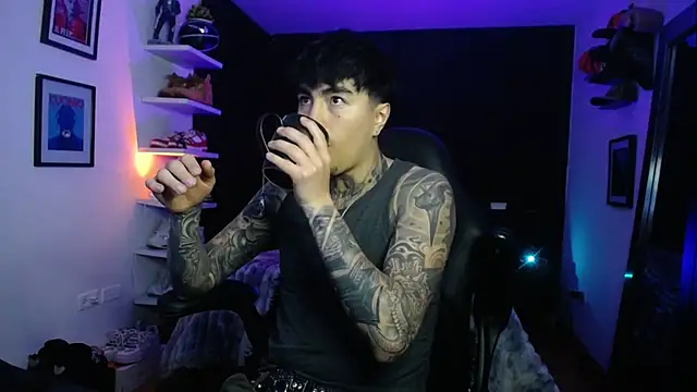 jung dragon online show from 10/28/25, 08:02