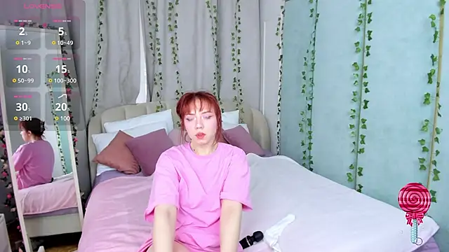 Snapshot of Love_is_Lola chatting on 03/20/25, 01:13 Love is Lola online show from 03/20/25, 01:13