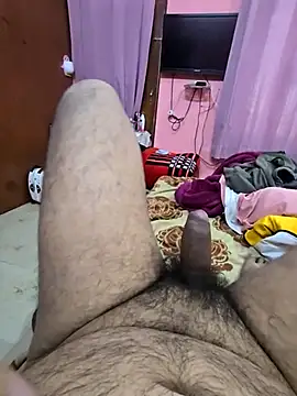 Snapshot of Loveboycurvy chatting on 02/06/25, 02:44 Loveboycurvy online show from 02/06/25, 02:44