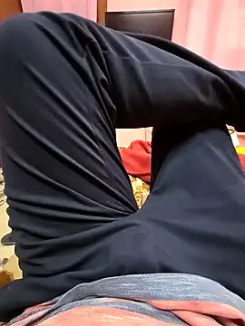 Snapshot of Loveboycurvy chatting on 02/04/25, 03:33 Loveboycurvy online show from 02/04/25, 03:33