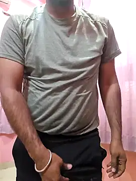 Snapshot of Loveboycurvy chatting on 12/19/25, 02:59 Loveboycurvy online show from 12/19/25, 02:59