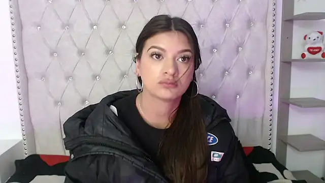 Abril Squirt online show from 09/26/25, 09:38