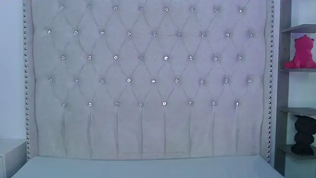 Snapshot of Abril_Squirt chatting on 01/13/26, 09:08 Abril Squirt online show from 01/13/26, 09:08