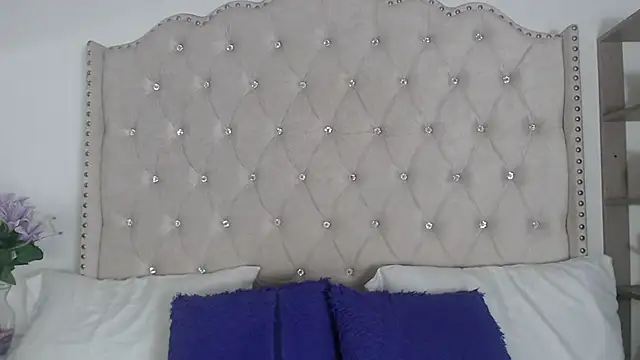 Snapshot of Abril_Squirt chatting on 06/10/26, 11:06 Abril Squirt online show from 06/10/26, 11:06