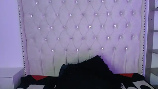 Abril Squirt online show from 09/23/25, 10:11