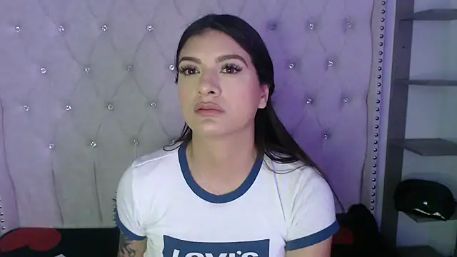 Abril Squirt online show from 10/15/25, 08:06