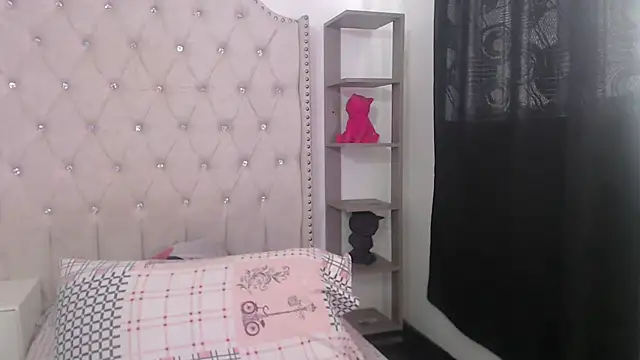 Abril Squirt online show from 03/25/26, 05:12