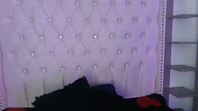 Abril Squirt online show from 10/17/25, 07:59