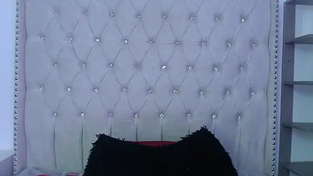 Abril Squirt online show from 11/18/25, 08:12