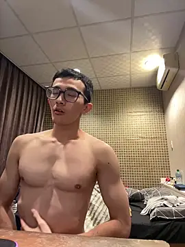 Snapshot of Stevenjt chatting on 10/29/25, 03:11 Stevenjt online show from 10/29/25, 03:11