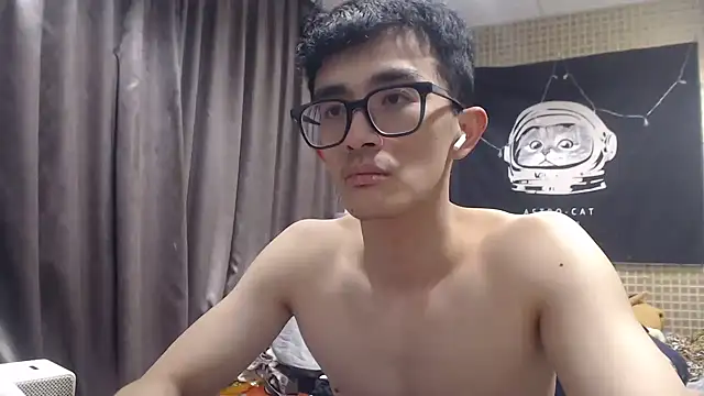 Snapshot of Stevenjt chatting on 05/26/26, 04:38 Stevenjt online show from 05/26/26, 04:38