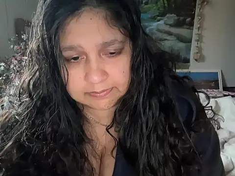 MelanieFawker online show from 10/16/25, 02:36