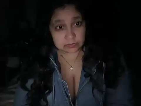 MelanieFawker online show from 12/19/25, 01:42