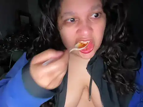 MelanieFawker online show from 03/12/26, 02:06