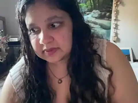 MelanieFawker online show from 11/25/25, 10:43