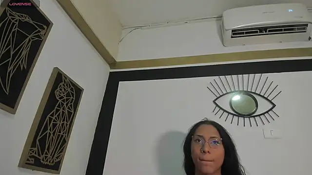EmilyGomezLS online show from 06/03/26, 11:33