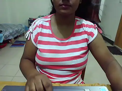 Snapshot of JustinaIra chatting on 09/22/25, 08:15 JustinaIra online show from 09/22/25, 08:15