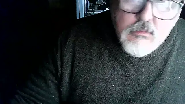 Snapshot of cashot58 chatting on 06/11/26, 10:45 cashot58 online show from 06/11/26, 10:45