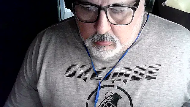 Snapshot of cashot58 chatting on 05/15/26, 05:55 cashot58 online show from 05/15/26, 05:55
