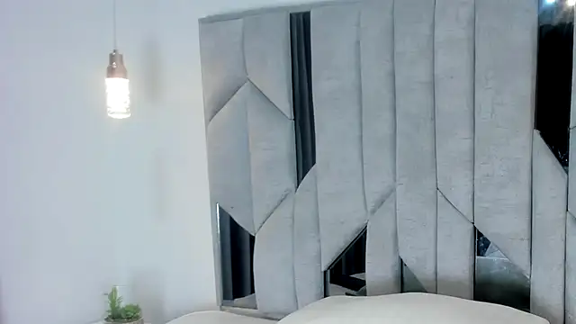 Snapshot of Malu_M chatting on 11/08/25, 11:36 Malu M online show from 11/08/25, 11:36