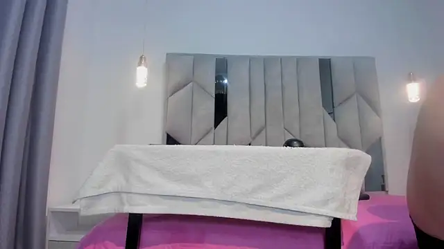 Snapshot of Malu_M chatting on 11/25/25, 12:00 Malu M online show from 11/25/25, 12:00