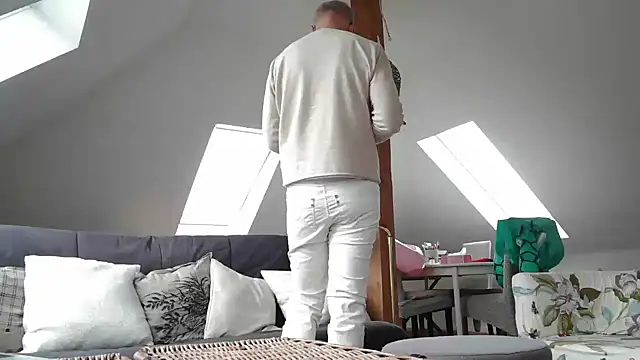 maxmueller321 online show from 03/25/26, 08:57