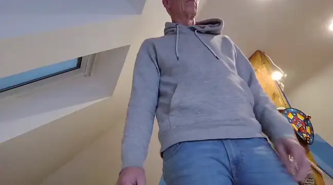 Snapshot of maxmueller321 chatting on 12/07/24, 03:14 maxmueller321 online show from 12/07/24, 03:14