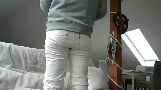 Snapshot of maxmueller321 chatting on 12/04/24, 09:34 maxmueller321 online show from 12/04/24, 09:34