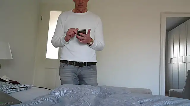 maxmueller321 online show from 03/30/26, 08:27