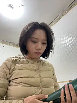 Eliza-E online show from 03/10/26, 01:42