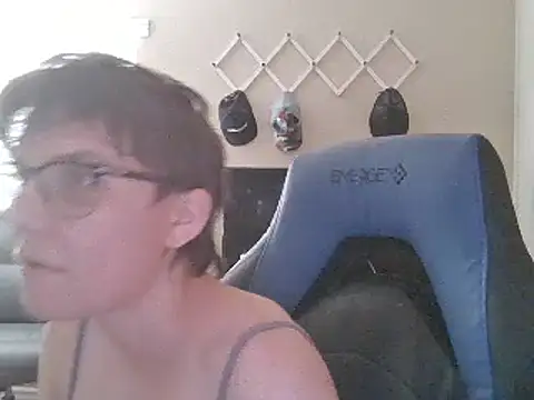 KaliSnow199623 online show from 02/03/25, 11:47