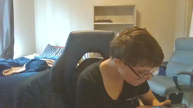 KaliSnow199623 online show from 09/12/25, 08:19