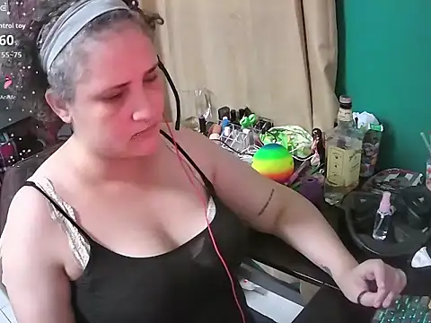 lolalicious 758 online show from 06/11/26, 11:35