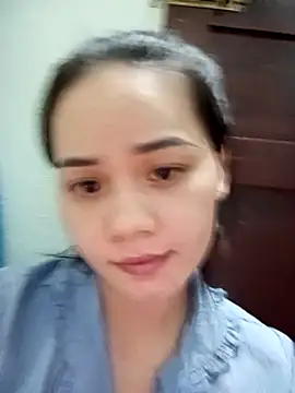 Snapshot of Ngoc-Trinh chatting on 01/05/25, 06:13 Ngoc-Trinh online show from 01/05/25, 06:13