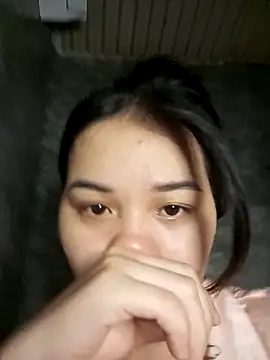 Ngoc-Trinh online show from 03/26/26, 04:49