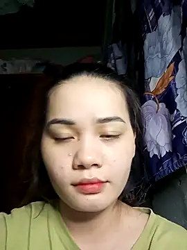 Snapshot of Ngoc-Trinh chatting on 12/14/24, 03:58 Ngoc-Trinh online show from 12/14/24, 03:58