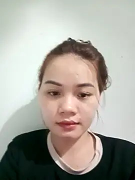 Snapshot of Ngoc-Trinh chatting on 01/16/25, 05:21 Ngoc-Trinh online show from 01/16/25, 05:21
