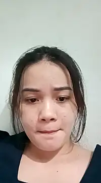 Snapshot of Ngoc-Trinh chatting on 12/11/24, 01:28 Ngoc-Trinh online show from 12/11/24, 01:28