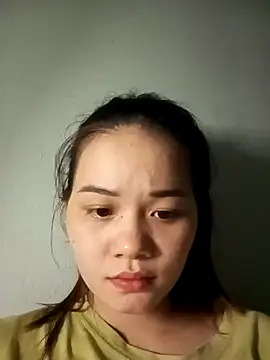 Snapshot of Ngoc-Trinh chatting on 12/05/24, 03:01 Ngoc-Trinh online show from 12/05/24, 03:01