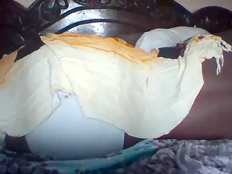 missarpie online show from 12/22/25, 11:49