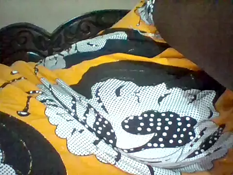 Snapshot of missarpie chatting on 06/14/26, 04:30 missarpie online show from 06/14/26, 04:30
