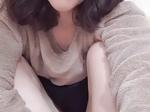 Pink cream online show from 02/16/25, 02:21