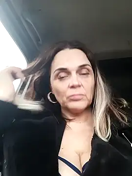 hugebobbs online show from 03/08/25, 01:47