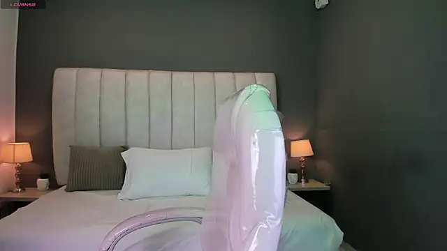 Snapshot of MelissaKarterrs chatting on 03/07/25, 12:12 MelissaKarterrs online show from 03/07/25, 12:12