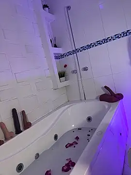 Snapshot of MelissaKarterrs chatting on 12/17/25, 11:59 MelissaKarterrs online show from 12/17/25, 11:59